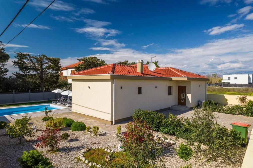 Villa Mattina, With Heated Pool And Jacuzzi Privlaka  Exterior foto