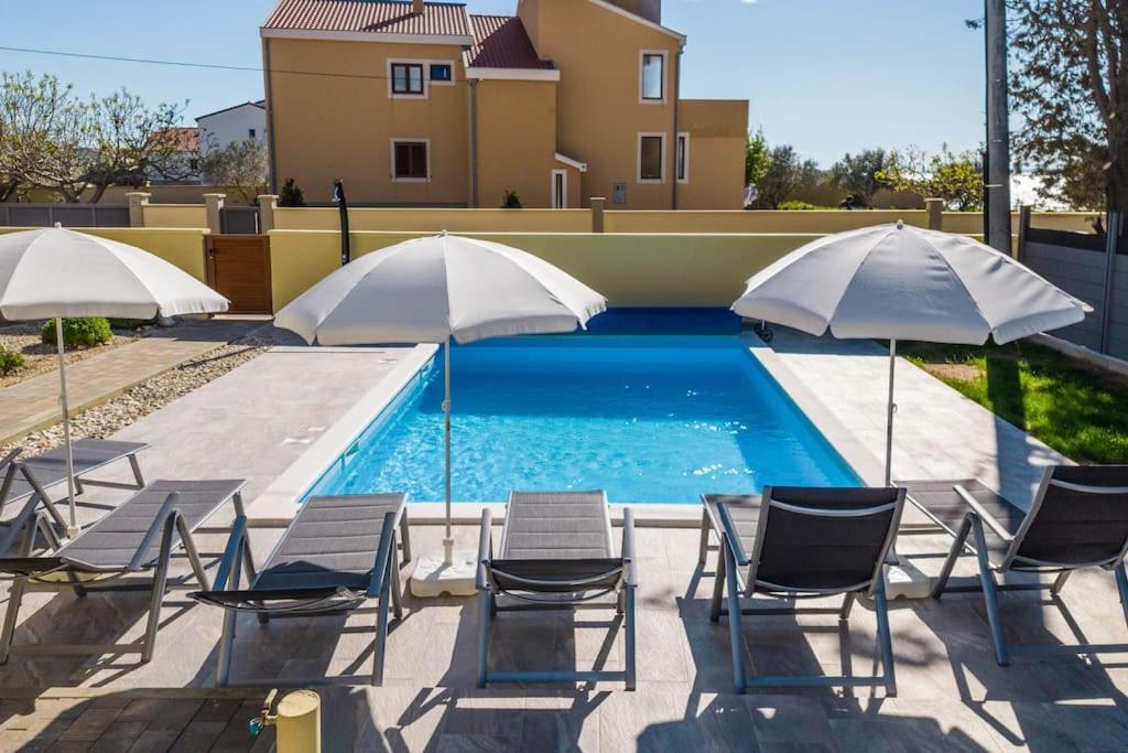 Villa Mattina, With Heated Pool And Jacuzzi Privlaka  Exterior foto